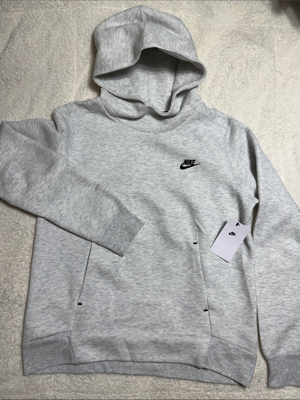 NEW w/ tags - Nike Sportswear Tech Fleece hoodie - Light Heather Gray
